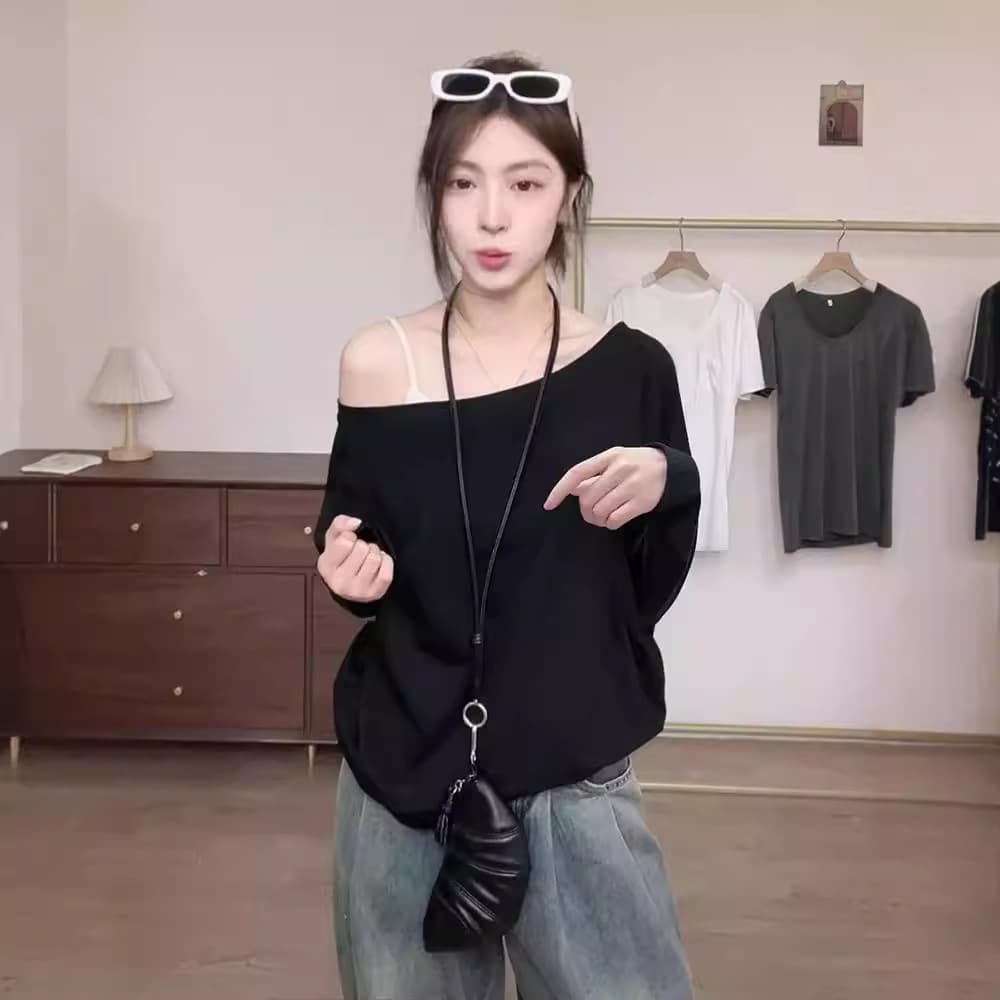 Zhang Jingyi's Black Off-Shoulder Short-Sleeved T-Shirt Women's Spring Summer Oblique Collar Shoulder Loose Slimming Chic Top