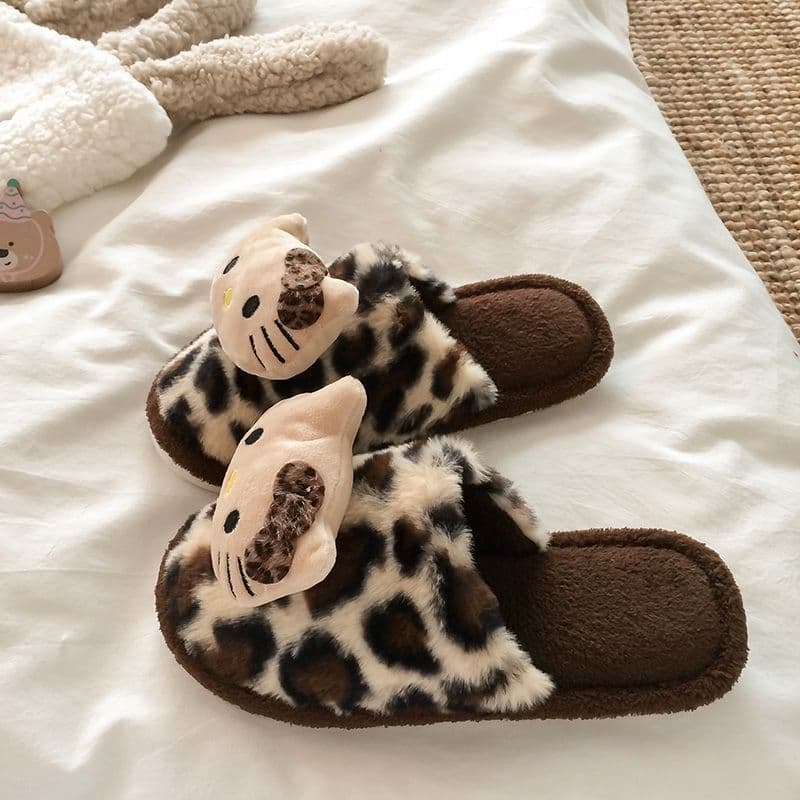 2025 New Style Women's Furry Slippers, Autumn/Winter Hello Kitty Leopard Print, Cotton Slippers with Fleece Lining for Odor Relief