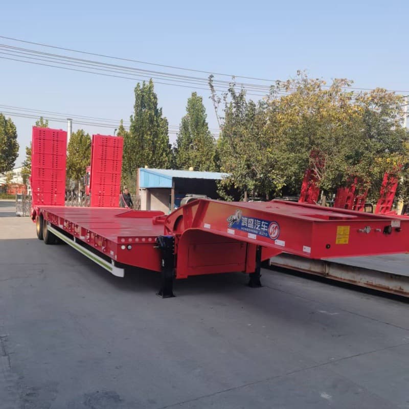 Two-Section Hydraulic Ramp-Type Low-Profile Semi-Trailer, Excavator Flatbed Transport Vehicle, Quotation for Excavator Carrier Semi-Trailer
