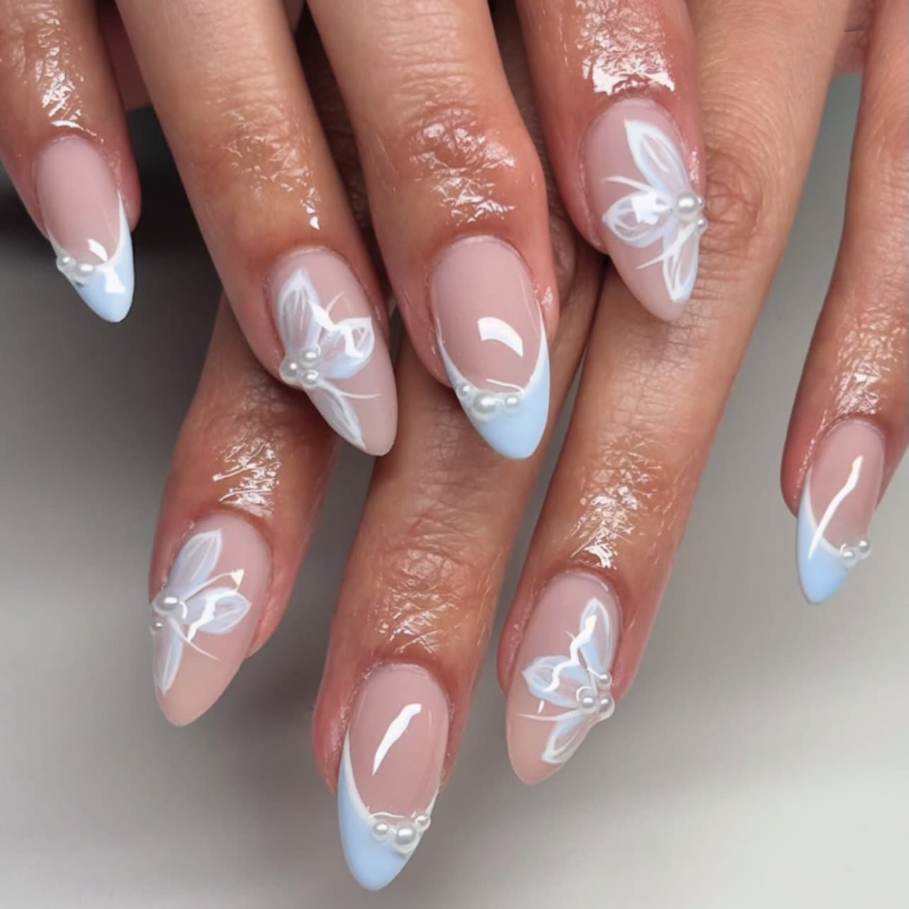 24 Pieces Fresh Sea Salt Light Blue French Drop Almond Nail Tips Wearable Nails Short Nail Tips Wholesale