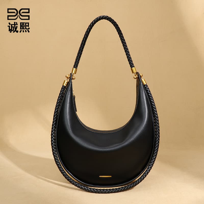 New high-end large black crescent bag, personalized and versatile shoulder armpit bag, portable versatile textured crescent bag