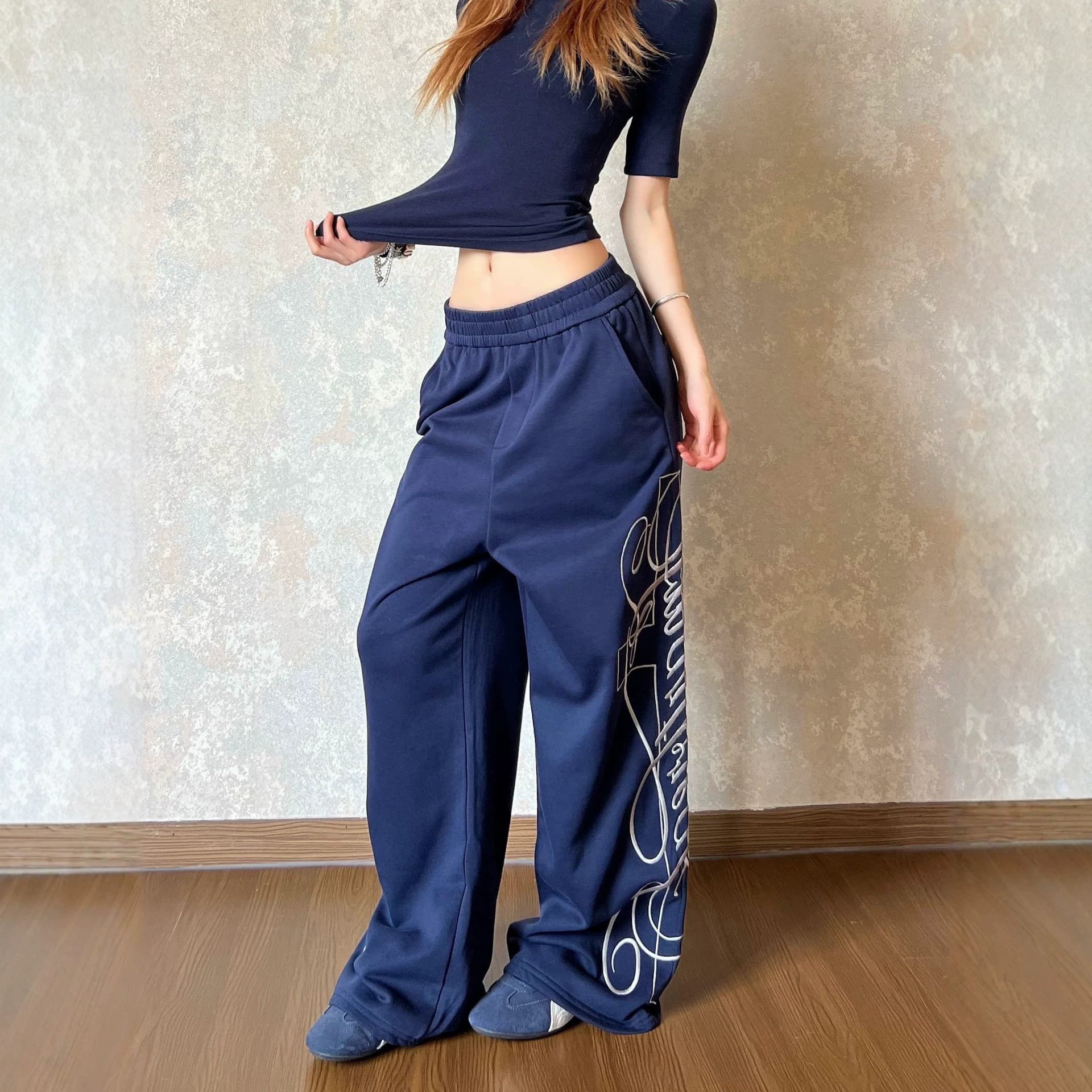 Factory American Retro Sporty Drawstring Straight-Leg Casual Pants for Women, Loose Fit with Letter Print Design