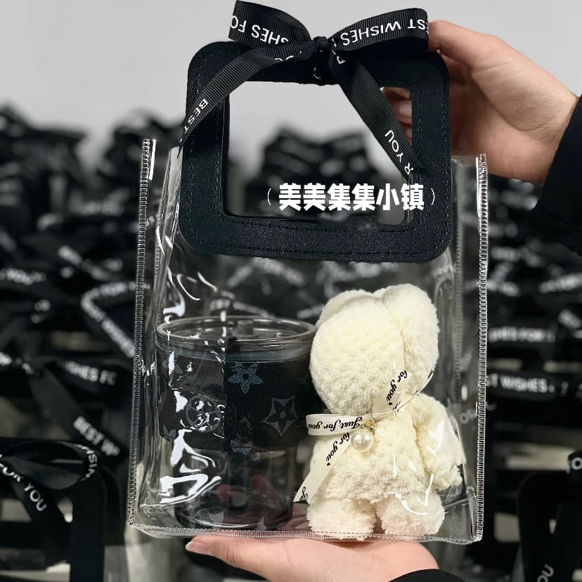Spot PVC full moon souvenir handbag, opening transparent gift packaging bag, Chinese Valentine's Day flower bag