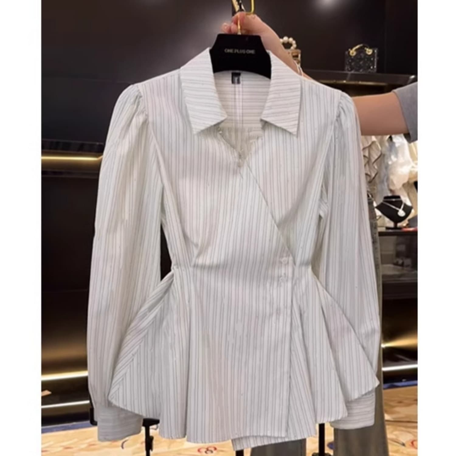 Chic Unique Waist-Cinching Slimming Shirt for Women Spring New Fashion Design Contrast Stripe Long Sleeve Top Women Trend