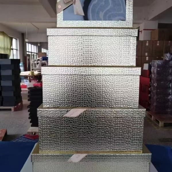 Spot high-end gift box, empty box, light luxury gift box, wedding return gift box, portable wedding candy packaging box