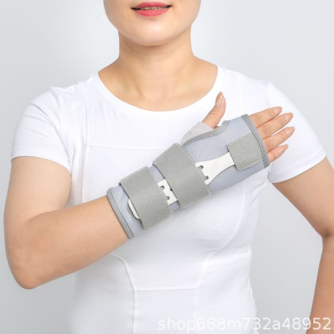 Wrist Immobilizer with Aluminum Splint for Wrist Fracture Recovery, Carpal Bone Guard, Radial Sprain Rehabilitation Brace