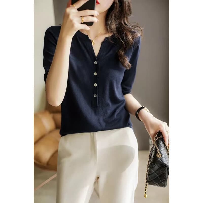 2023 Summer New Style Mid-sleeve Sweater Women's V-neck Fashion Button-Down Top Versatile Slim Fit Bottoming Shirt T-shirt Women's Trendy