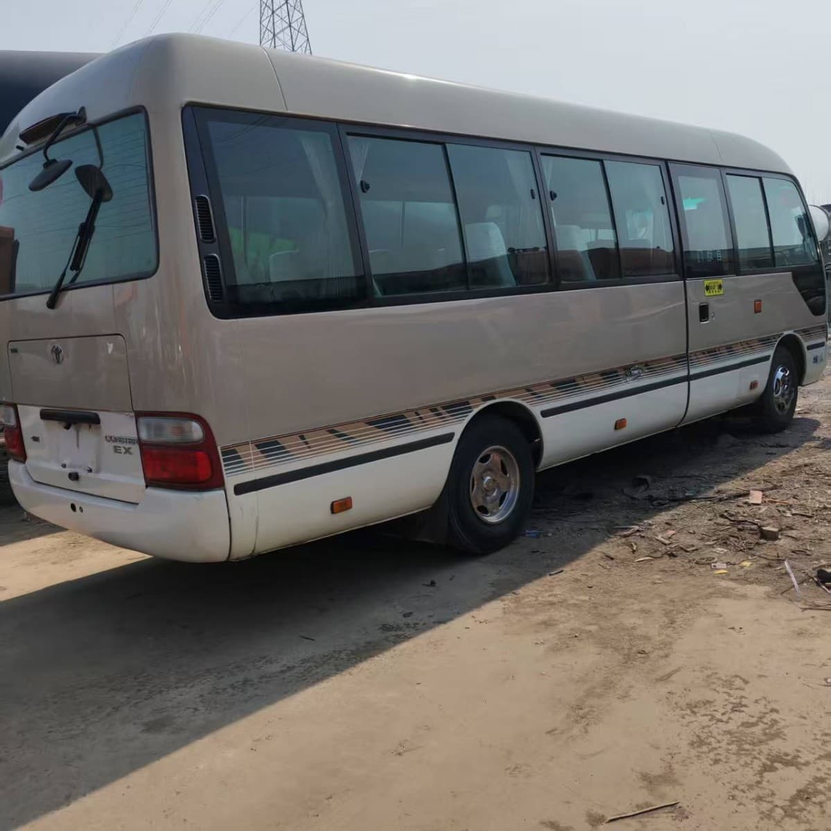 Cross-border 6-meter small Coaster business bus 17-seater 19-seater minibus commuter bus small used bus