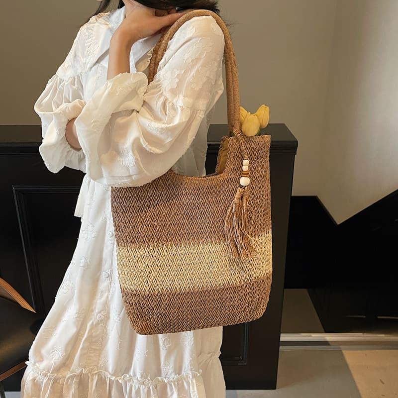 2025 Trend Woven Underarm Bag Color-Block Straw Bag Handbag Shoulder Bag for Women Portable Crossbody Large Capacity Beach Bag