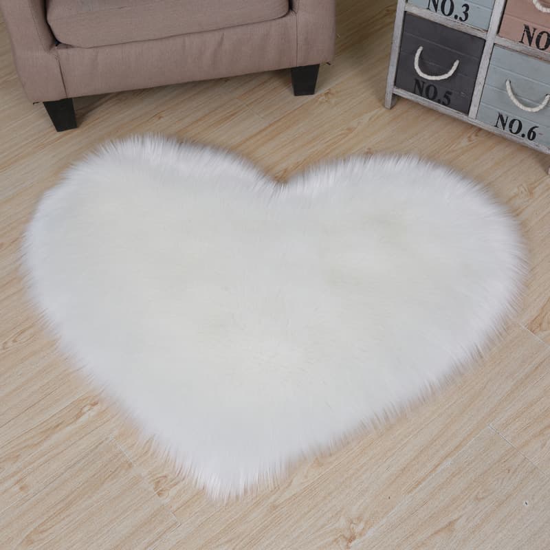 [Love Carpet] Long Plush Faux Wool Heart-Shaped Carpet Mat Dressing Table Mat Girl Heart-Shaped Carpet Decoration