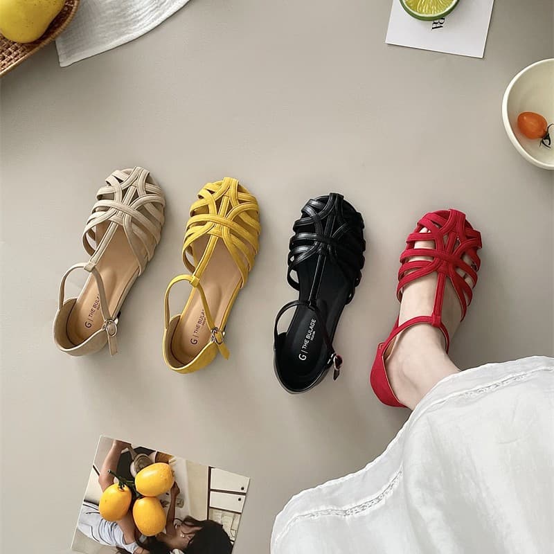 Thebulage Woven Cut Out Toe Soft-Soled Sandals 2025 New Summer Retro Flats Red Roman Shoes