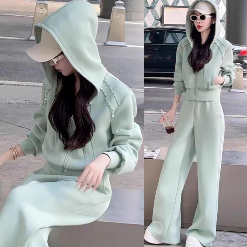 2025 Spring Salt-Casual Sportswear Set for Women, Age-Defying Slimming Hoodie and Wide-Leg Pants Two-Piece Set