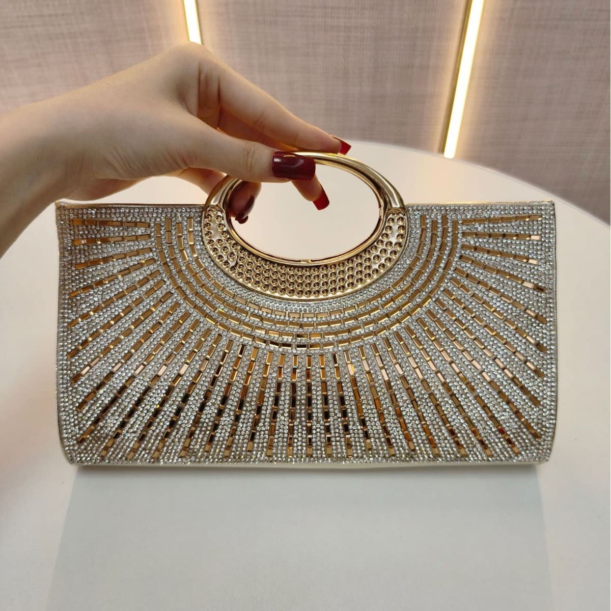 Cross-Border New Fashion Evening Bag Shiny Diamond Handbag Wedding Bridesmaid Bag Temperament Banquet Bag Dress Small Bag