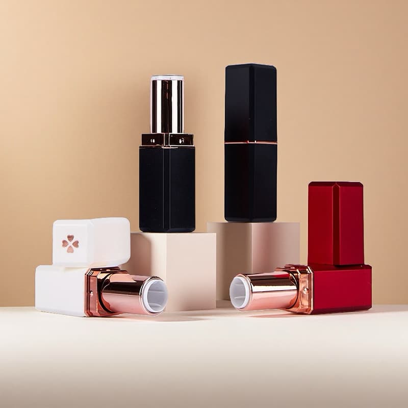 Ready-made empty lipstick tubes for DIY, four-leaf clover design lipstick cases, matte finish outer shells, new cosmetic packaging.