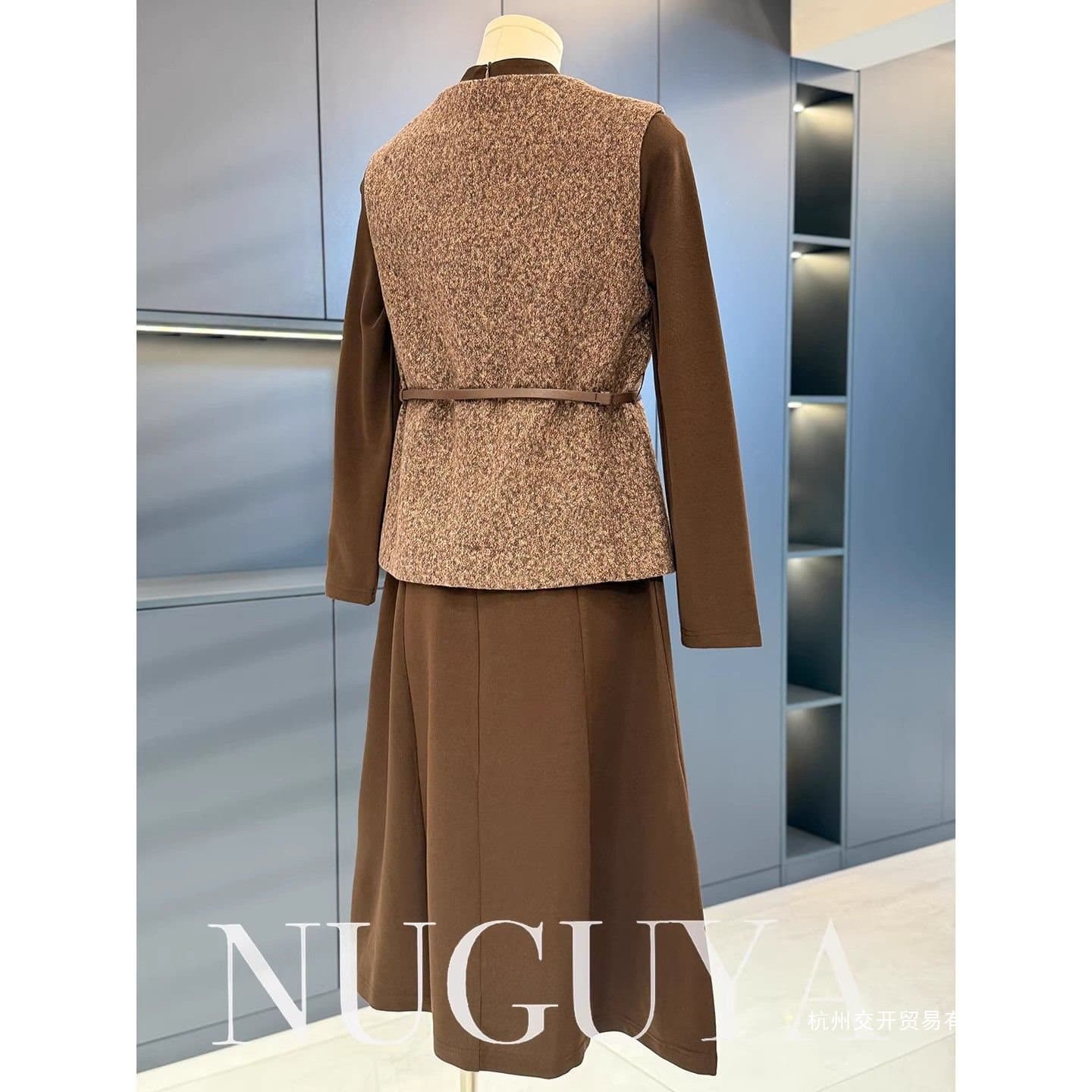 Fashion Stylish Mom Style Vest Set Autumn New Top, Elegant Versatile Middle-Aged and Elderly Dress Two-Piece Set