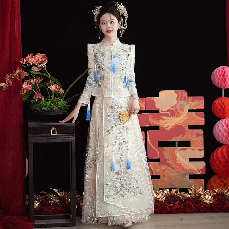 Luxury Handmade White Xiuhe Bride's Dress 2024 New Style Chinese Wedding Gowns Bridal Gowns Summer Casual Prom Gowns