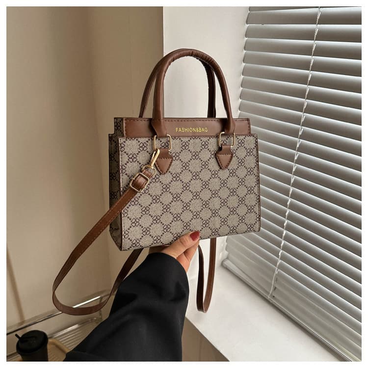 Women's Handbag 2023 New Summer Retro Ladies Bag Fashionable Large Capacity Crossbody Mom Bag Trendy