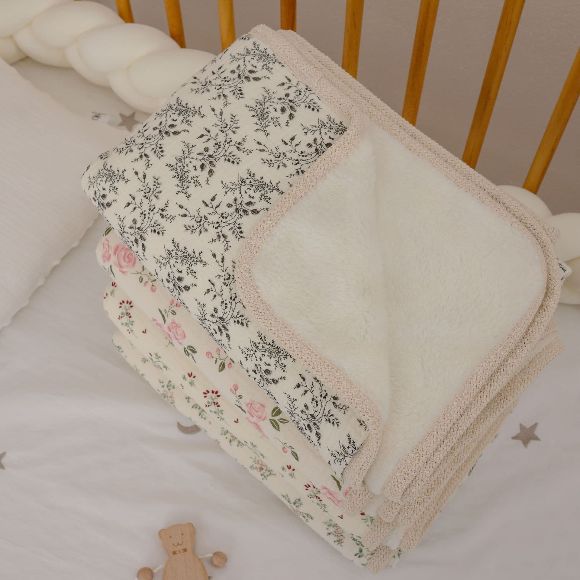 Korean Floral Cotton Yarn Fleece Blanket Double-Sided Double-Layer Cotton Crochet Edge Blanket Baby Blanket Throw Blanket Swaddle Blanket