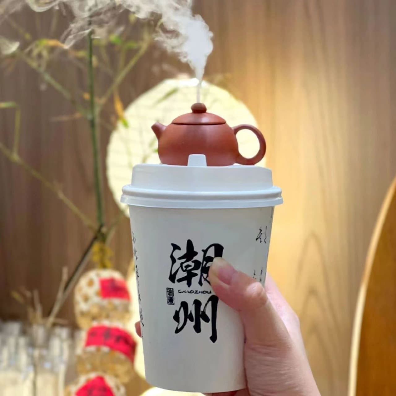 Mini Tea Pot with Dry Ice Smoke Effect, Chinese Style Tea Set for Kids, Milk Tea Shop Decoration, Smoking Handle Pot Direct Sales