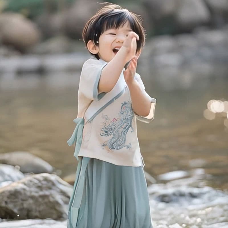 Hanfu (traditional Han Chinese clothing) summer set for boys, new Chinese style, ancient costume, Tang suit, suitable for everyday wear in summer.