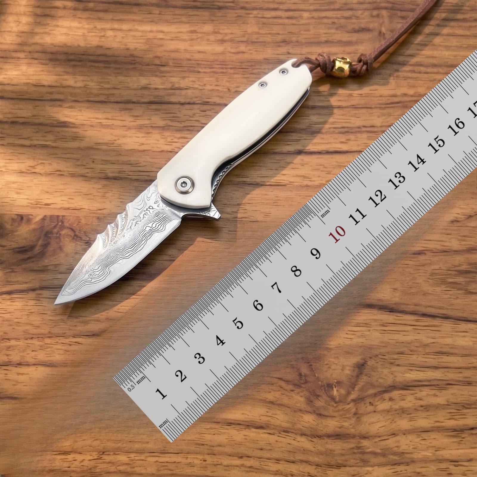 White jade Damascus folding knife, multifunctional outdoor knife, high quality Damascus steel, exquisite cow bone handle folding knife