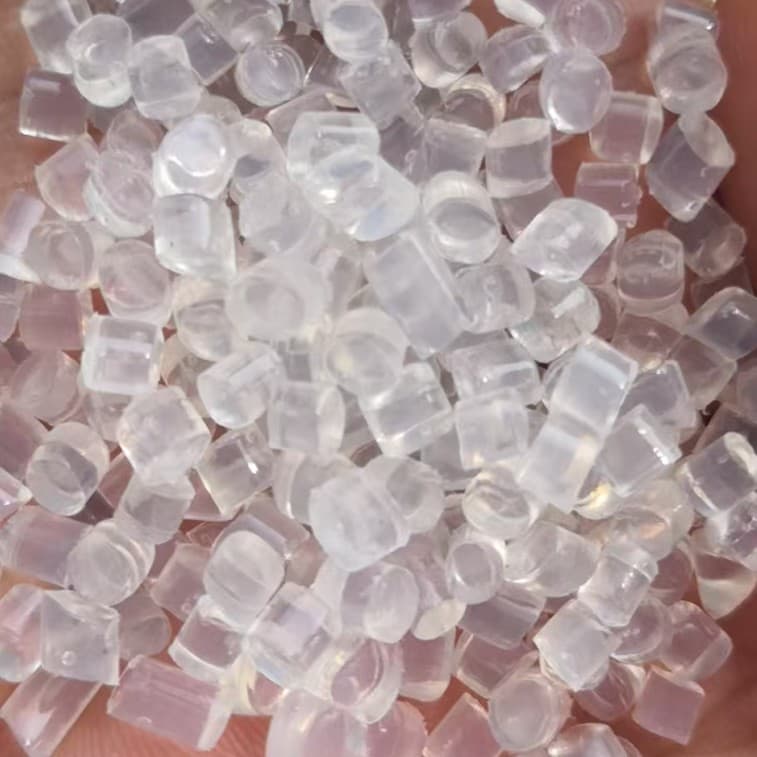 Premium transparent vinyl acetate EVA recycled pellets.