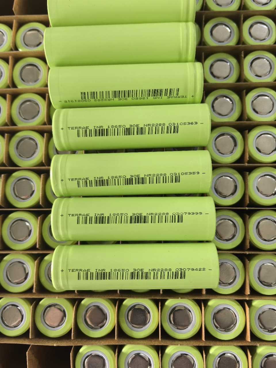 18650SK Lithium Battery 3.7V 3000mAh High-Performance Cylindrical Cell for Flashlights and Electronic Devices