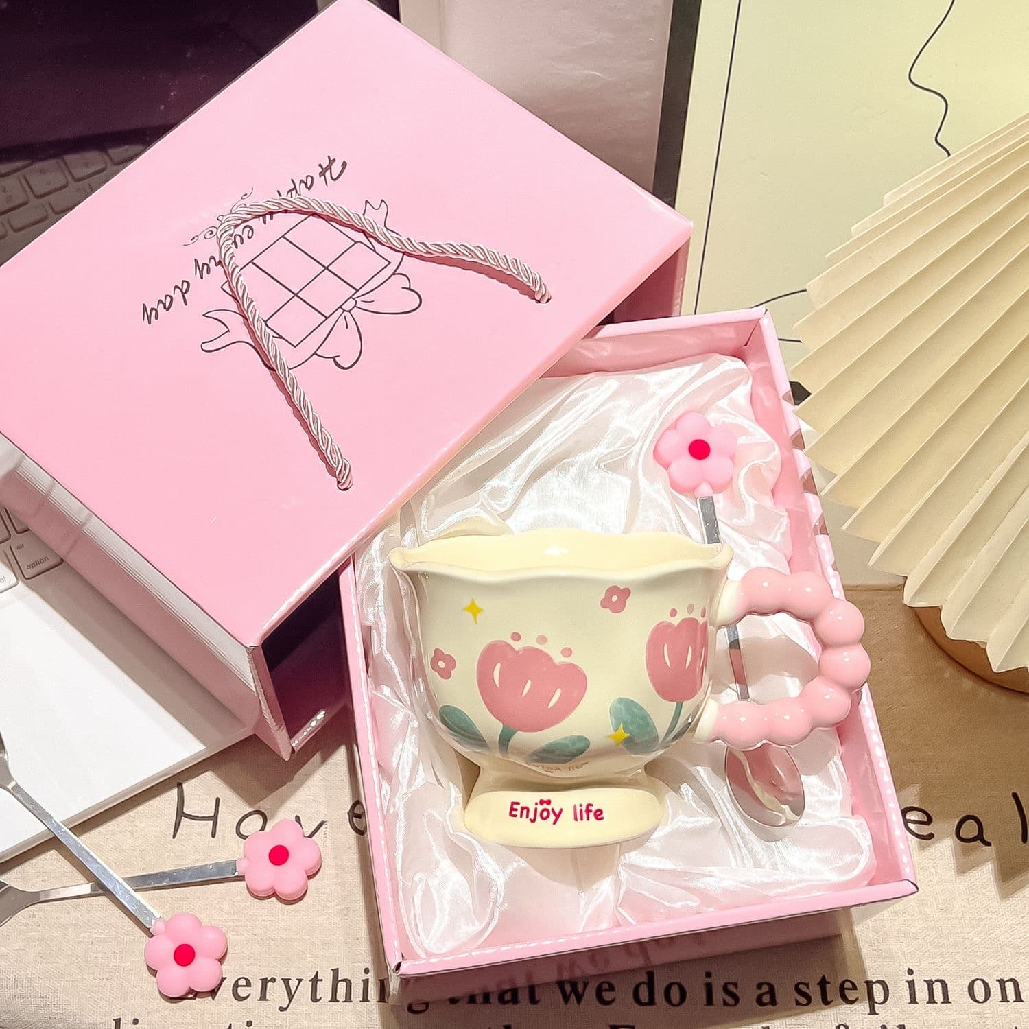 Ceramic Mug Birthday Gift for Women Gift Box Water Cup Tulip Ceramic Flower Mug Teacher Appreciation Souvenir Cup