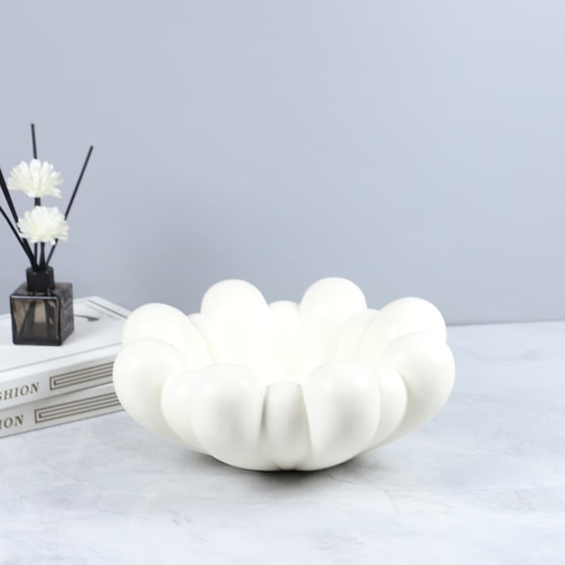Nordic Creative Abstract White Resin Cloud Fruit Tray Decorative Plate for Dining Table Coffee Table Soft Home Decor