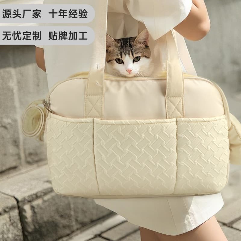 Customized cat bag portable pet bag for cats and dogs breathable car pet box shoulder crossbody plaid car suitable