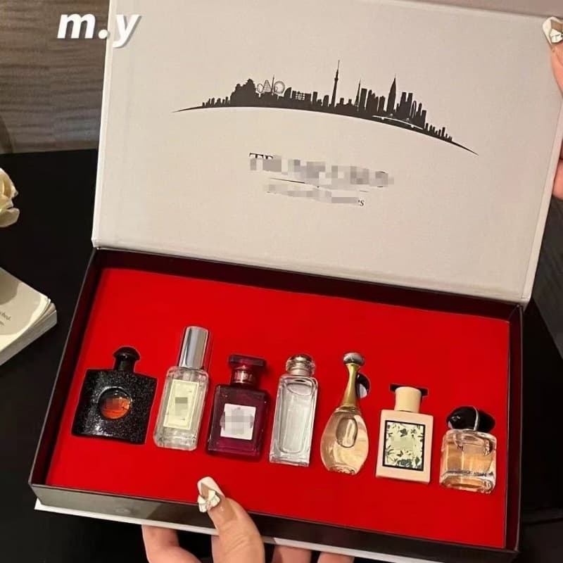 Cross-border Trade Seven Little Blessings Q-version Perfume Sample Set Wholesale Drop Shipping Gift Box Hot Recommendation for Valentine's Day