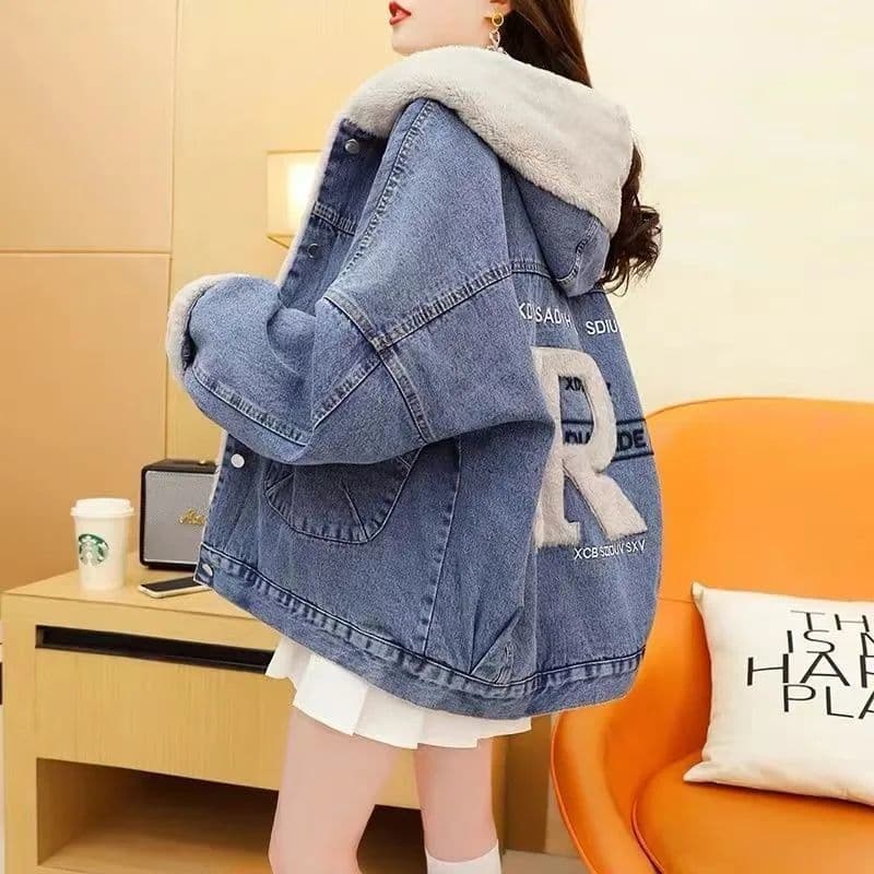 Autumn and winter velvet denim jacket for women 2024 new style thickened cotton jacket loose temperament versatile top trend
