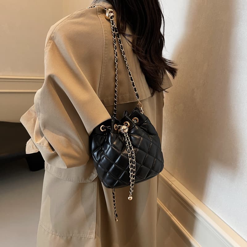 2024 New Argyll Chain Crossbody Mini Bag Drawstring Bucket Bag Light Luxury Round Bucket Bag Single Shoulder Crossbody Bag For Women