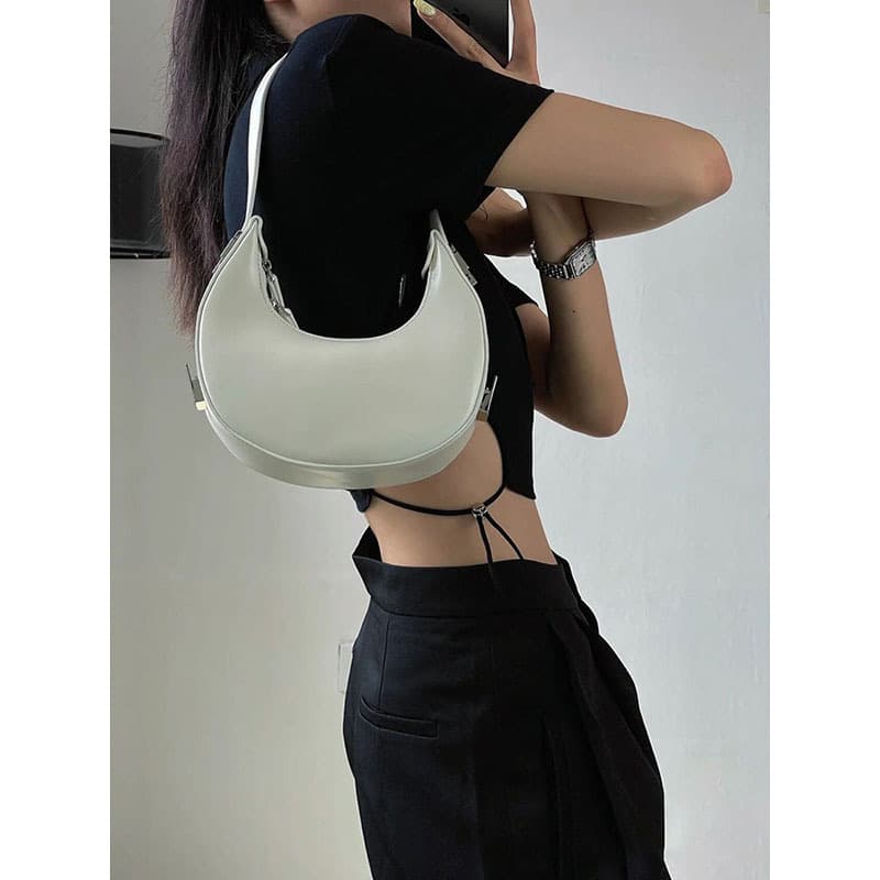 2026 spring and summer Korean version niche crescent moon bag new shoulder armpit bag women's trendy half-moon saddle bag