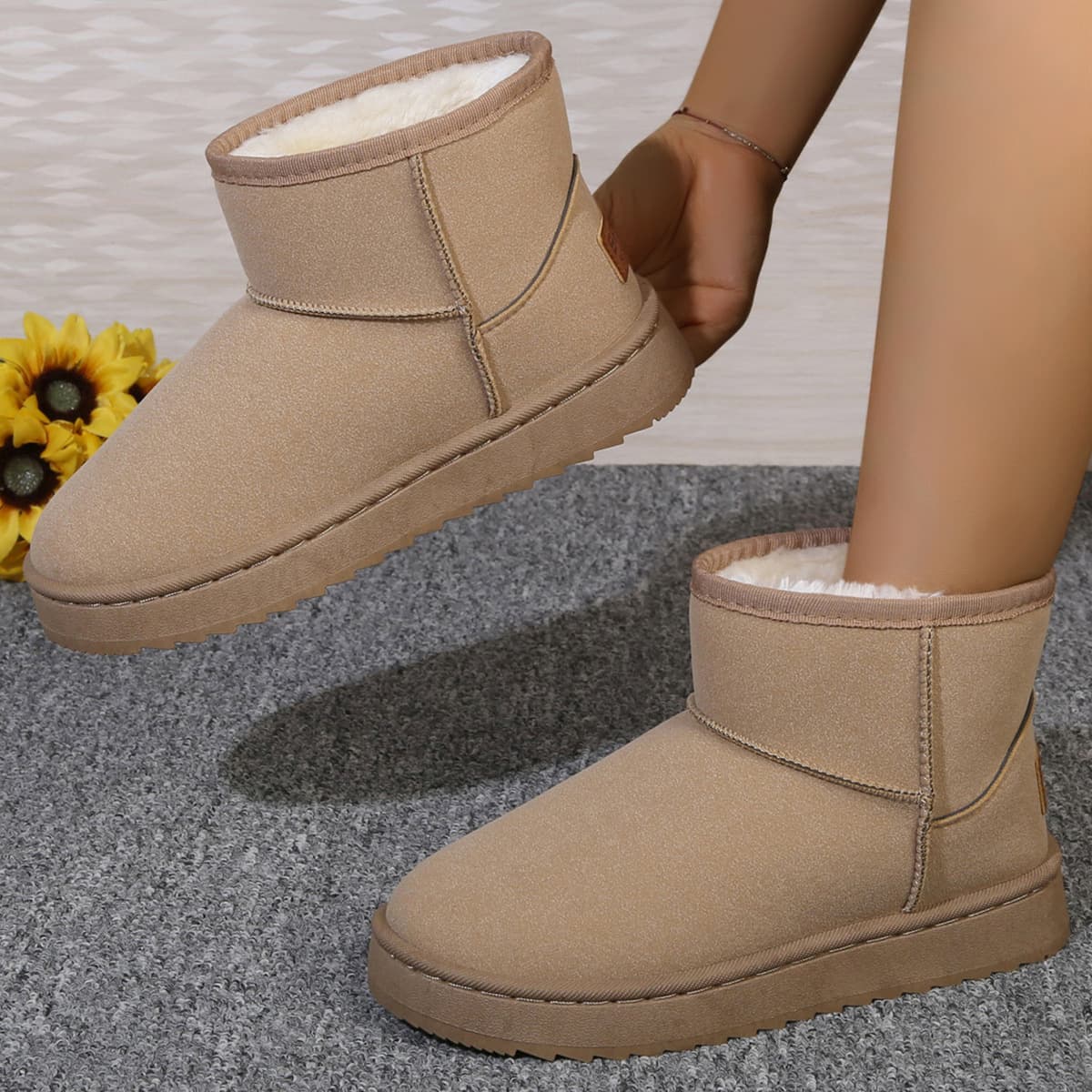 Women's cotton boots wholesale Korean style autumn and winter velvet snow boots women's round toe warm boots round toe lightweight ready stock