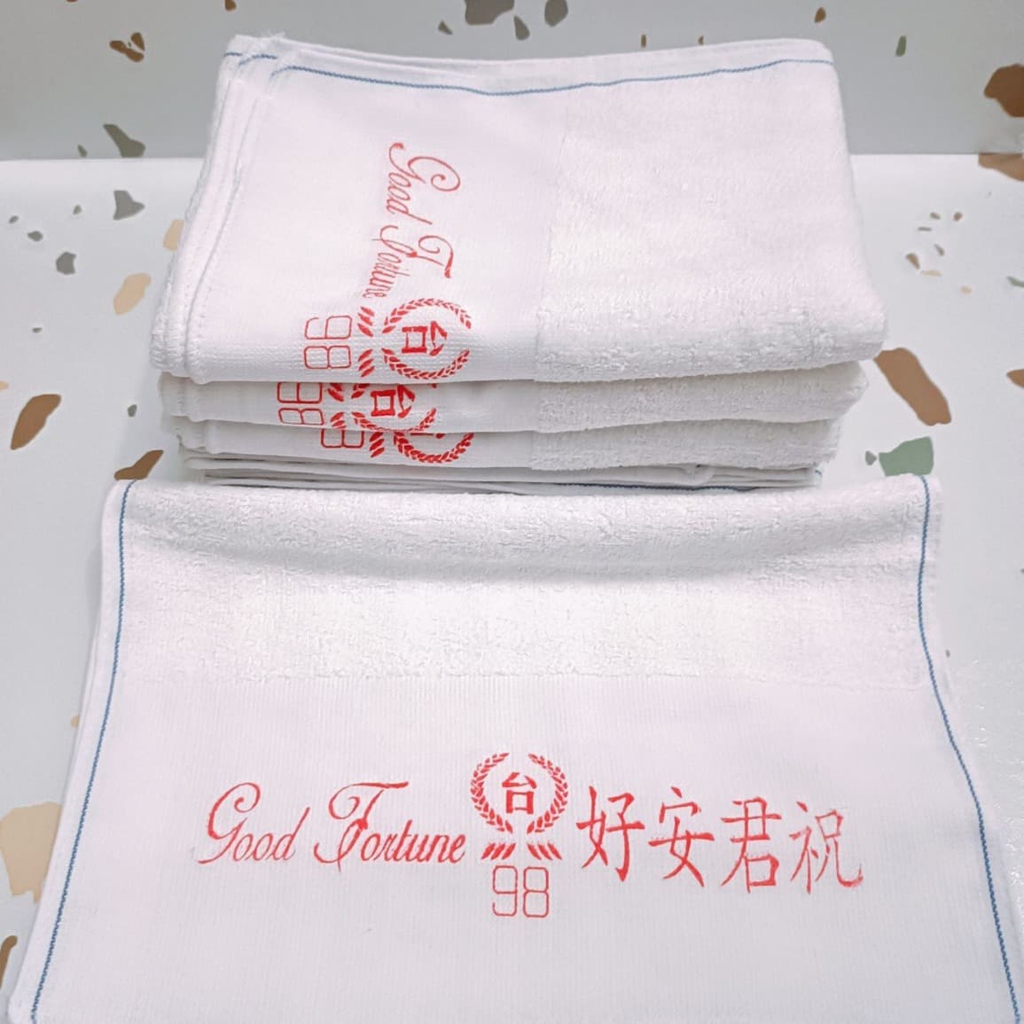 All-Cotton Good Morning Towel, Wishing You Well, Blue Border Printed Text Gift Towel, 98 Taiwan Characters "Wishing You Well" Towel