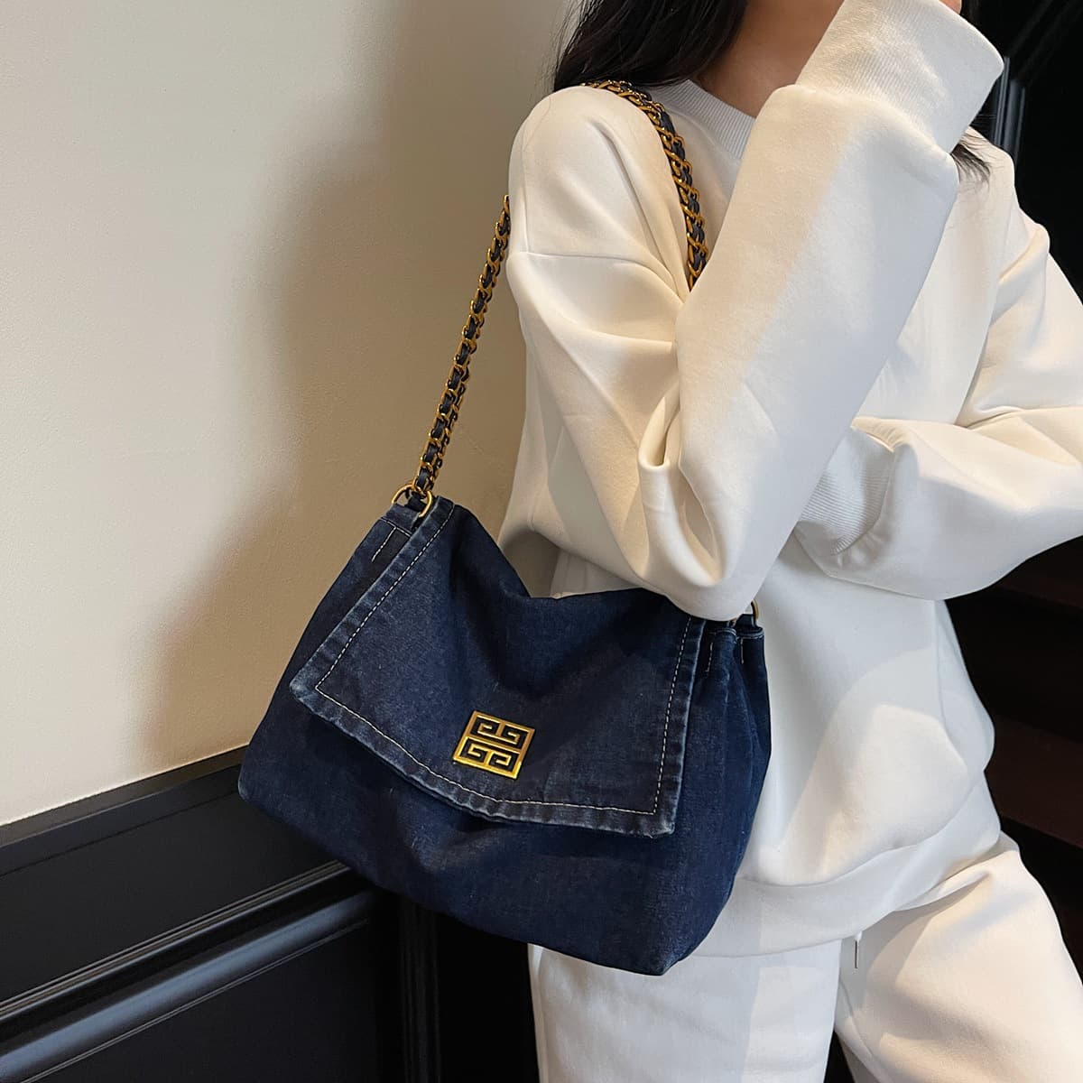 Casual Commuter Large Capacity Denim Bag for Women 2025 New Fashion Chain Shoulder Crossbody Tote Bag