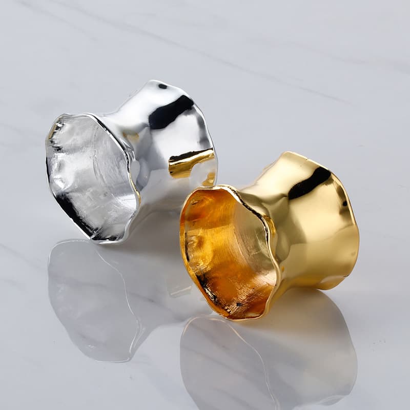 Electroplated Napkin Ring Wave Design Hotel Banquet Western Restaurant Table Setting Export Fashion Light Luxury Napkin Ring Cross-border
