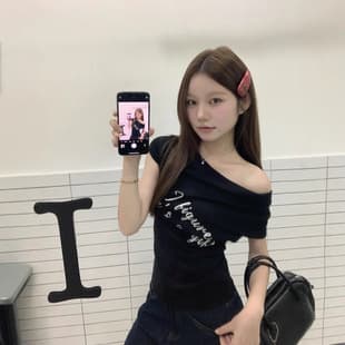 One-Shoulder Short Sleeve Fitted T-Shirt Women 2025 Summer Letter Print Slim Fit Hot Girl Versatile Cropped Off-Shoulder Top