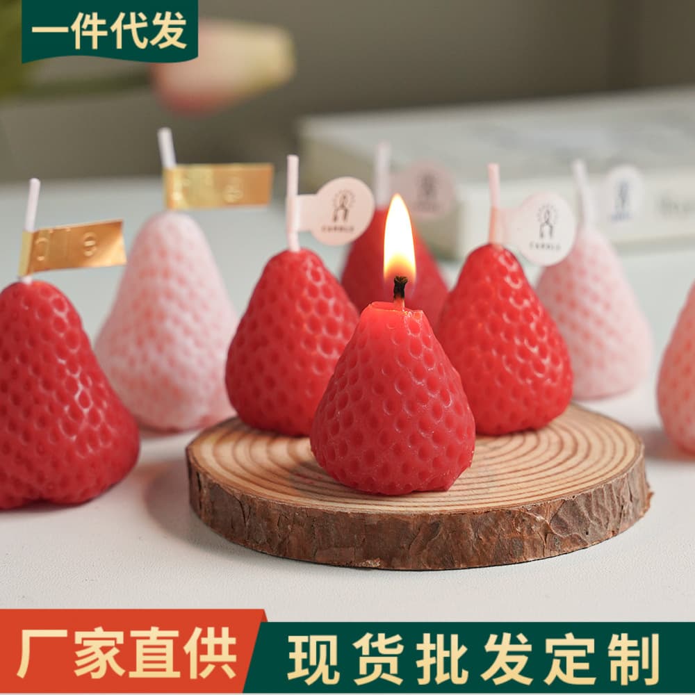 Strawberry Scented Candle Wholesale Candle Gift Box Fragrance Birthday Gift Handmade Small Candle Hand Gift