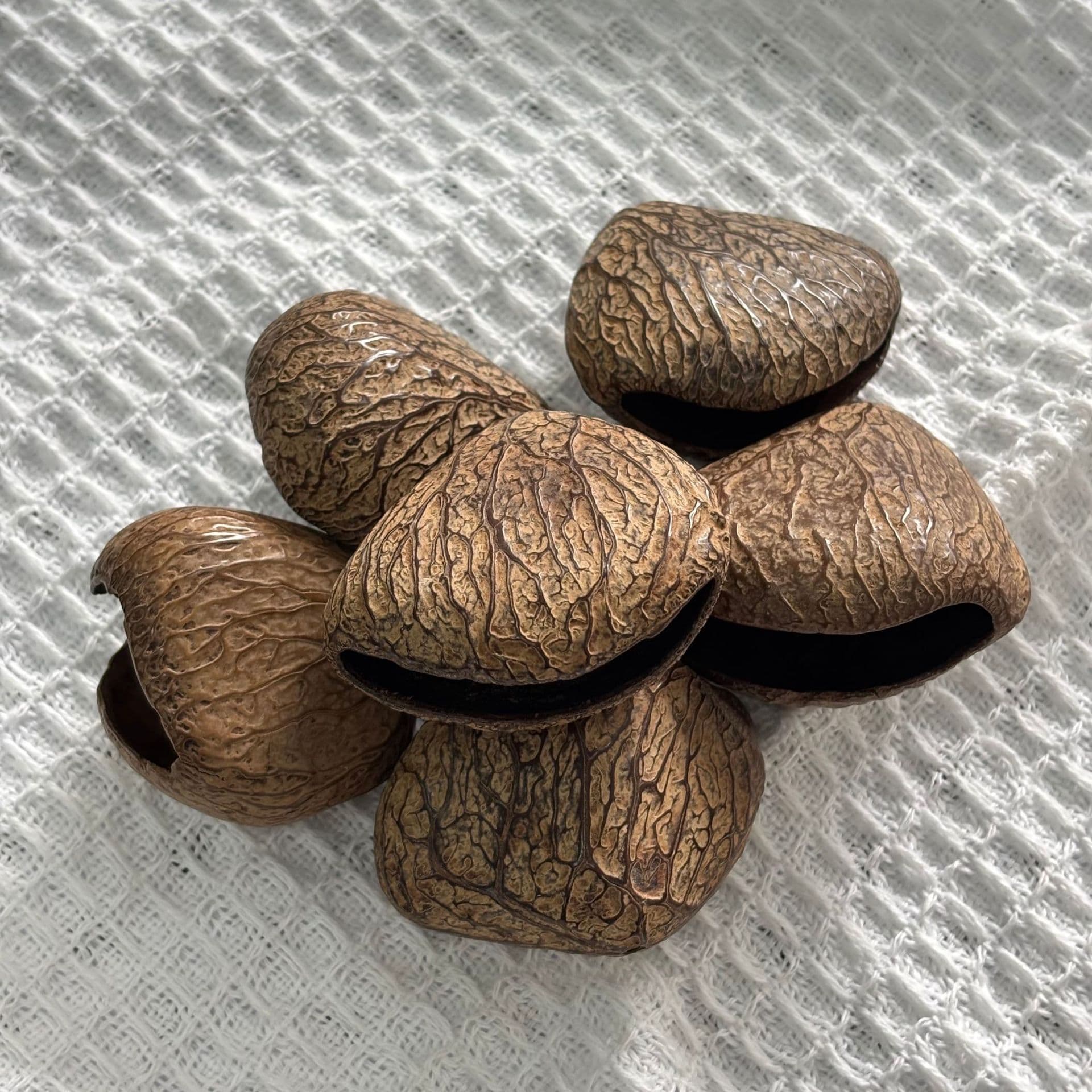 Indonesian loose fruit shell bell pendant DIY fruit shell bell material pendant sound beam sound therapy fruit shell wind chime