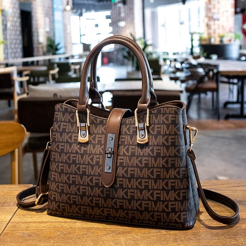Hong Kong Genuine Leather Handbag Women's 2024 High-End Single Shoulder Commuter Fashionable Tote Bag Urban Minimalist Style