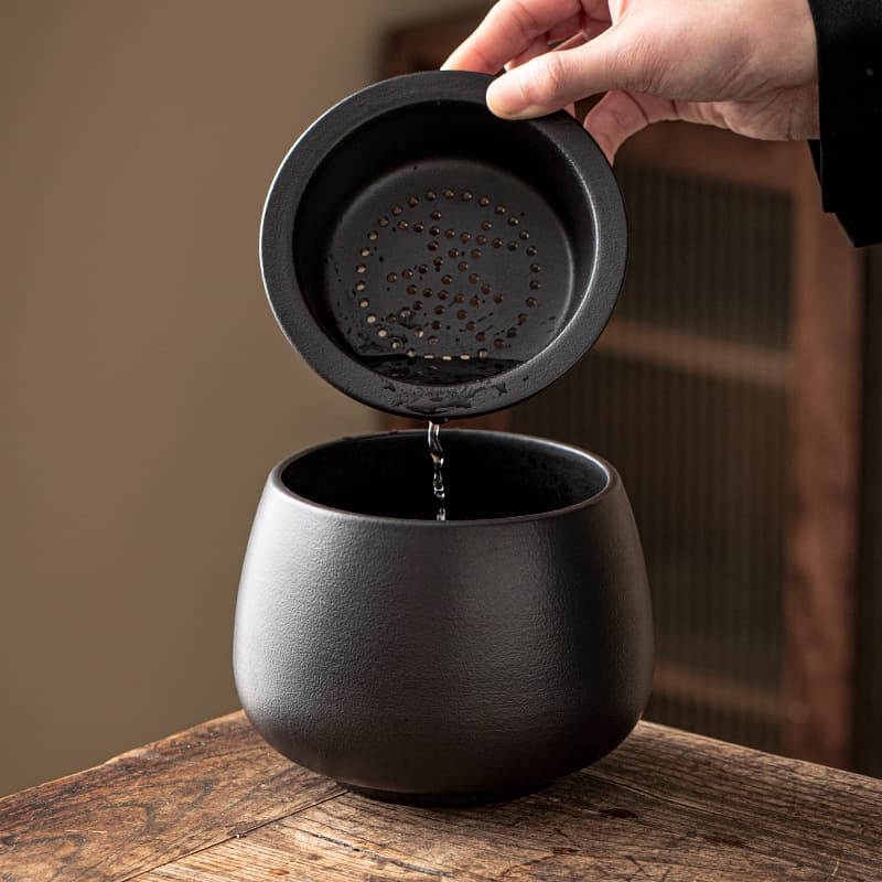 Black pottery tea residue jar ceramic tea rinsing Jian Shui filter with lid wastewater tank Meng large desktop trash can tea-water separation