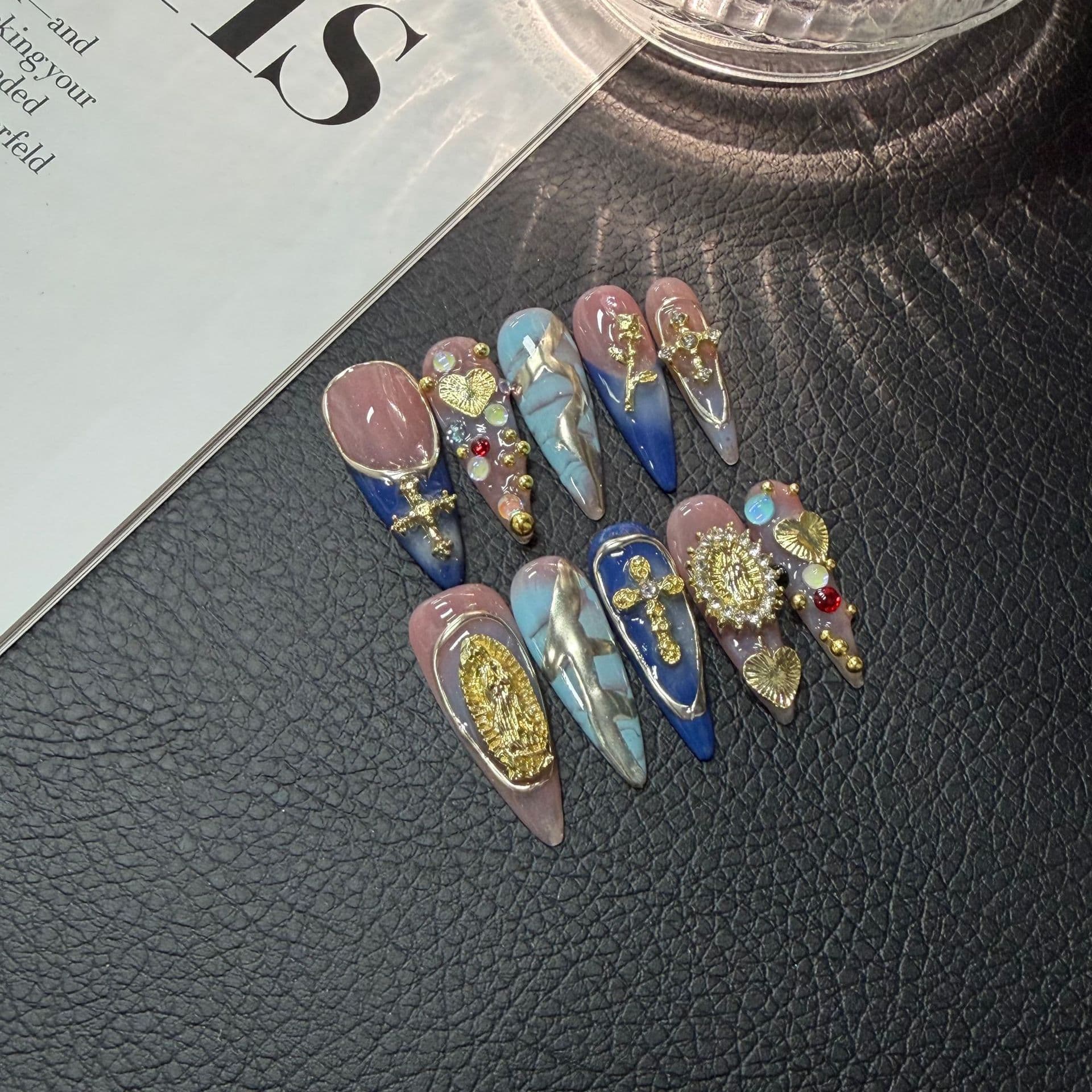 [Namo] European and American long-pointed manicure saints, retro style, smudged snake skin, light luxury, heavy industry, hand-made nails and artificial nails