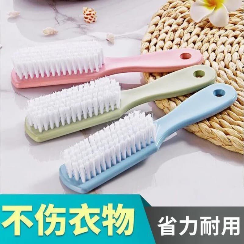 Plastic small brushes for cleaning clothes and shoes, soft bristles for washing shoes, laundry brushes, washing boards, and shoe brushes wholesale.