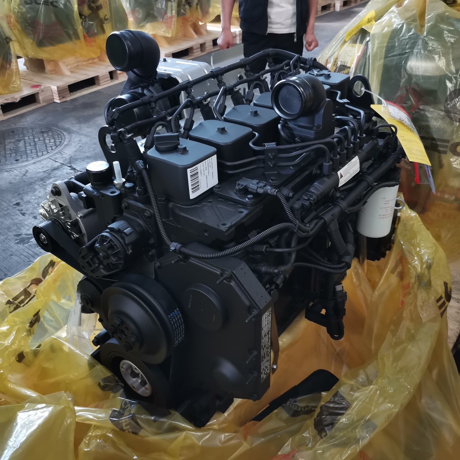 QSB5.9-C210 QSB5.9-C170 Diesel Engine Dongfeng Cummins QSB5.9 Engine Assembly