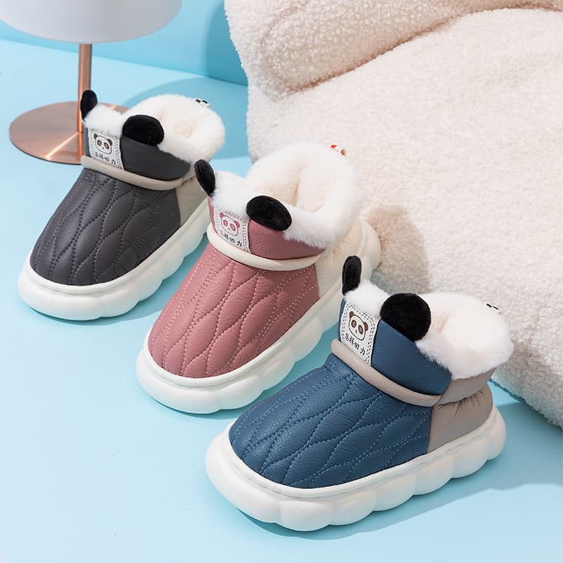 New Autumn/Winter Cartoon Children's Cotton Slippers, Cute and Comfortable for Big and Medium-Sized Children, Suitable for Parent-Child Home Use, Non-Slip and Warm.