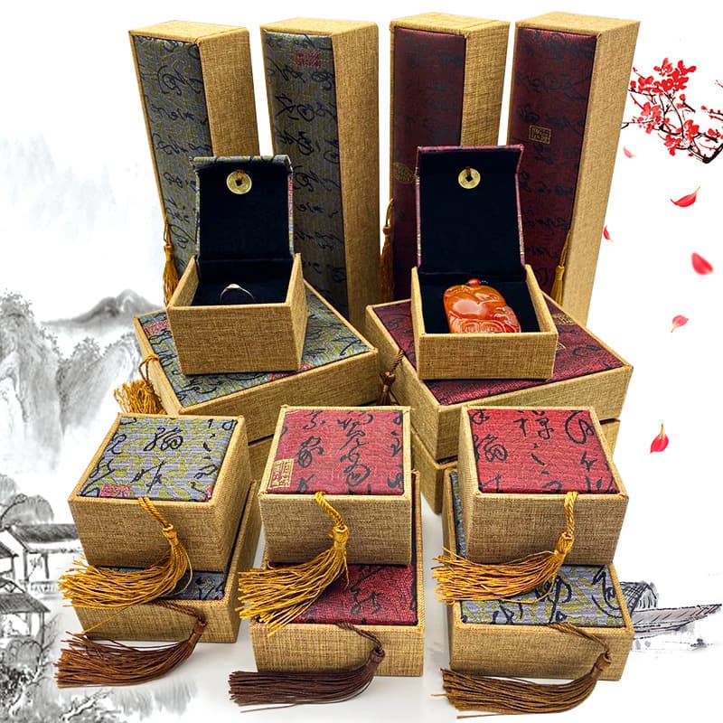 Jewelry and Jade Accessories Box Vintage Tassel Necklace Bracelet Jade Storage Gift Box Pendant Walnut Handheld Item Box