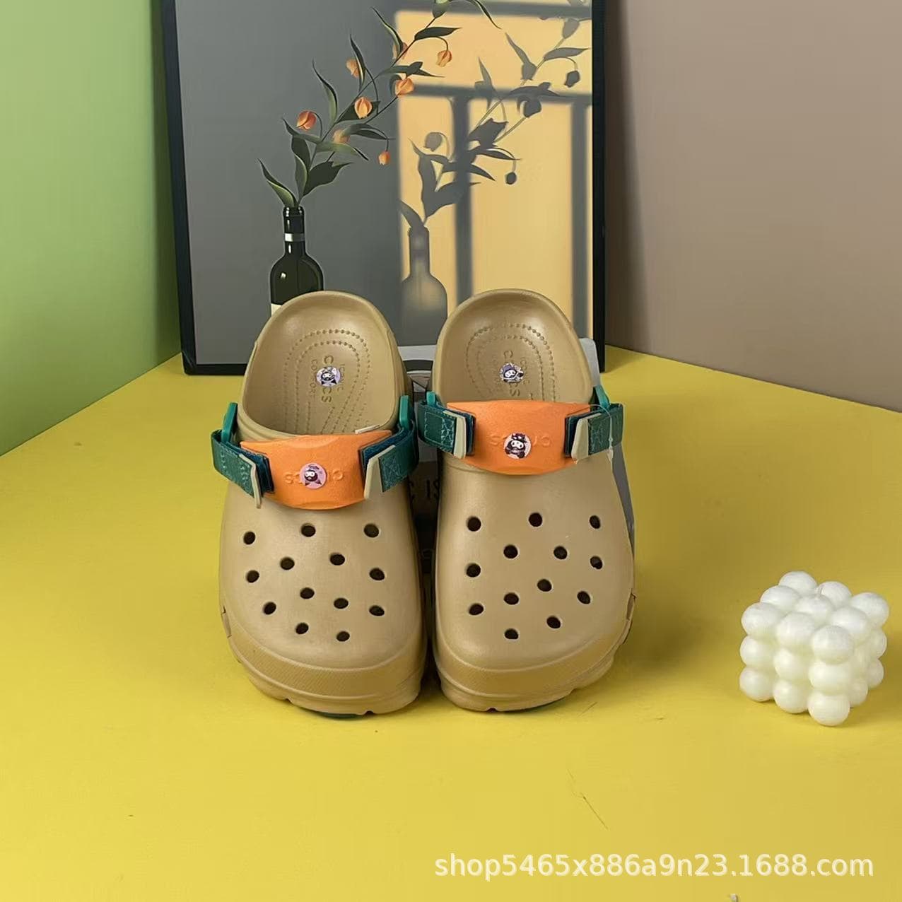 Cross Beach Sandals New Classic Trin Couple Croc Sandals Men Women Outdoor Beach Sandals Closed-Toe Slippers Durable
