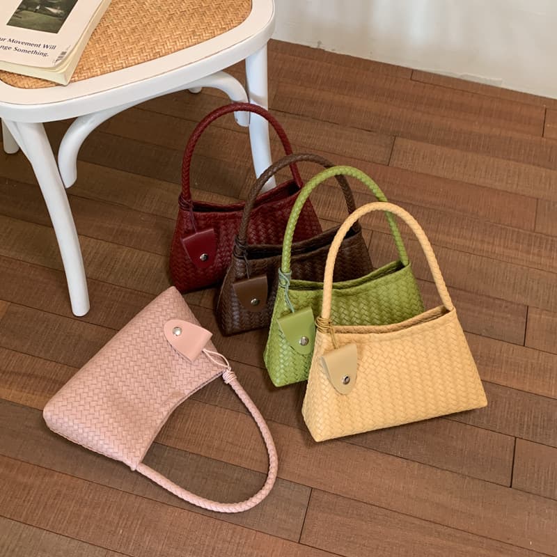 Cross-Border Vintage Woven Underarm Bag for Women 2026 New Fashion Handbag Korean Minimalist Handbag Wholesale